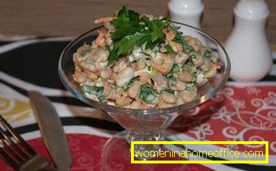 Salat mit weißen Bohnen in Dosen